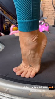 Glória Pires feet photo 5