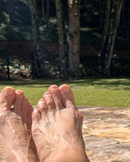 Glória Pires feet photo 1