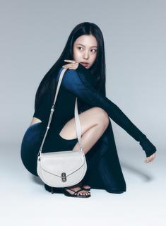 Go Min-Si feet photo thumbnail
