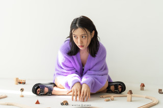Go Min-Si feet photo thumbnail