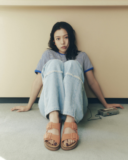 Go Min-Si feet photo thumbnail