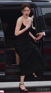 Go Youn-jung feet photo thumbnail