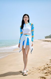 Go Youn-jung feet photo thumbnail