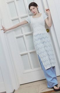 Go Youn-jung feet photo thumbnail