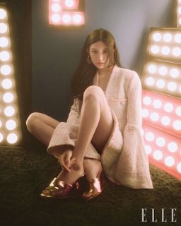 Go Youn-jung feet photo 5