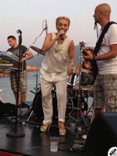 Goca Trzan feet photo thumbnail