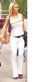 Goca Trzan feet photo thumbnail