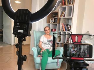 Goca Trzan feet photo thumbnail