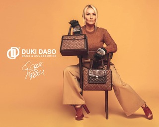 Goca Trzan feet photo thumbnail