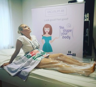 Goca Trzan feet photo thumbnail