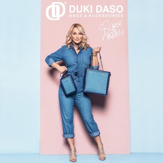 Goca Trzan feet photo thumbnail