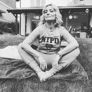 Goca Trzan feet photo thumbnail