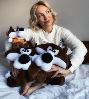 Goca Trzan feet photo thumbnail