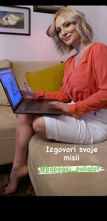 Goca Trzan feet photo thumbnail