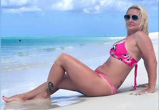 Goca Trzan feet photo thumbnail