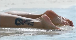 Goca Trzan feet photo thumbnail