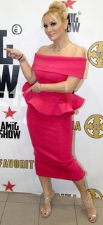 Goca Trzan feet photo thumbnail