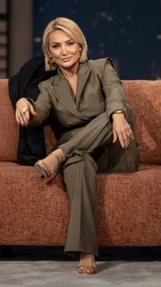 Goca Trzan feet photo thumbnail