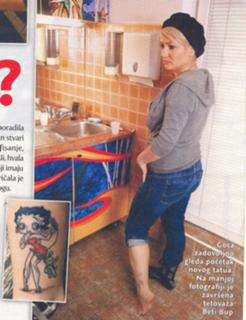 Goca Trzan feet photo thumbnail