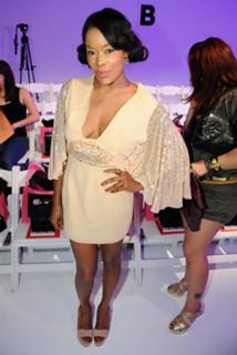 Golden Brooks feet photo 3