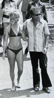 Goldie Hawn feet photo thumbnail