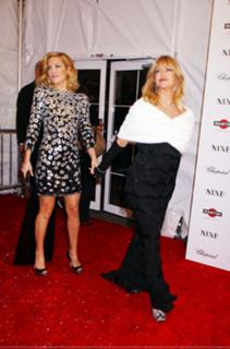 Goldie Hawn feet photo thumbnail