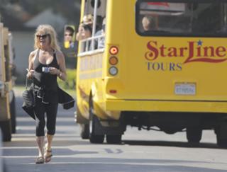 Goldie Hawn feet photo thumbnail