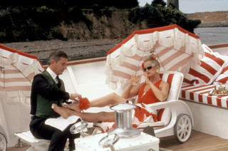 Goldie Hawn feet photo thumbnail