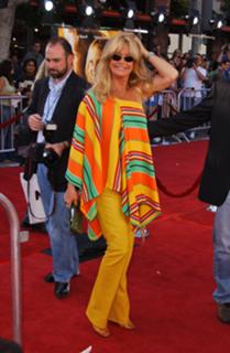 Goldie Hawn feet photo thumbnail
