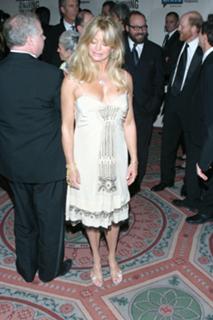 Goldie Hawn feet photo thumbnail