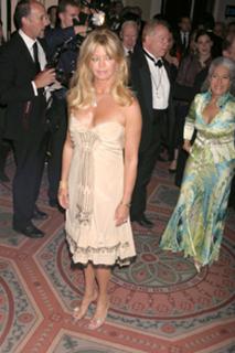 Goldie Hawn feet photo thumbnail