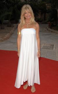 Goldie Hawn feet photo thumbnail