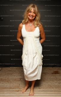 Goldie Hawn feet photo thumbnail