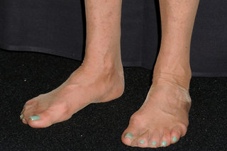Goldie Hawn feet photo thumbnail