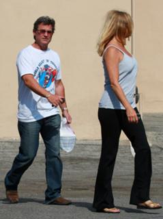 Goldie Hawn feet photo thumbnail
