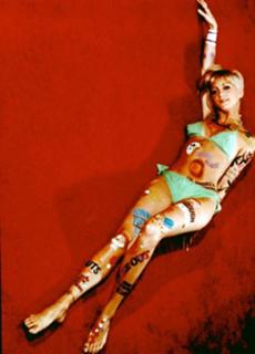 Goldie Hawn feet photo thumbnail
