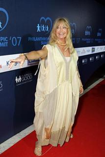 Goldie Hawn feet photo thumbnail