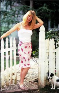 Goldie Hawn feet photo thumbnail
