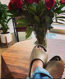 Goldie Taylor feet photo 2