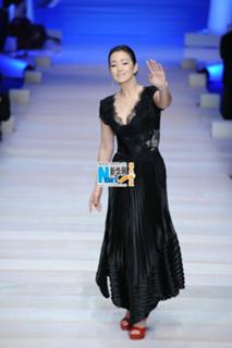 Gong Li feet photo thumbnail