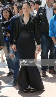 Gong Li feet photo thumbnail