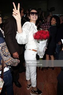 Gong Li feet photo thumbnail