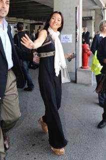 Gong Li feet photo thumbnail