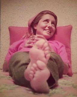 Googoosh feet photo 2