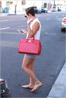 Grace Byers feet photo 10