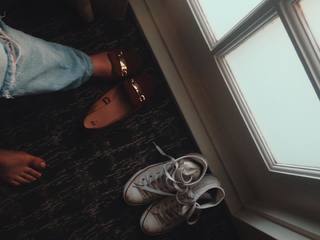 Grace Caroline Currey feet photo thumbnail