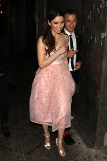 Grace Caroline Currey feet photo thumbnail