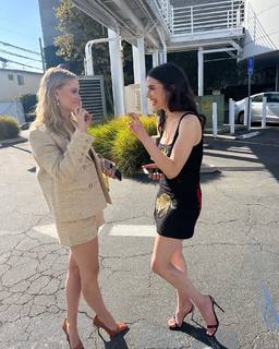 Grace Caroline Currey feet photo thumbnail