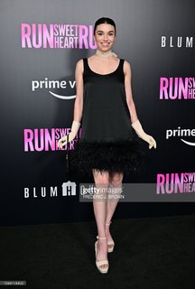 Grace Caroline Currey feet photo thumbnail