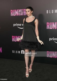 Grace Caroline Currey feet photo thumbnail